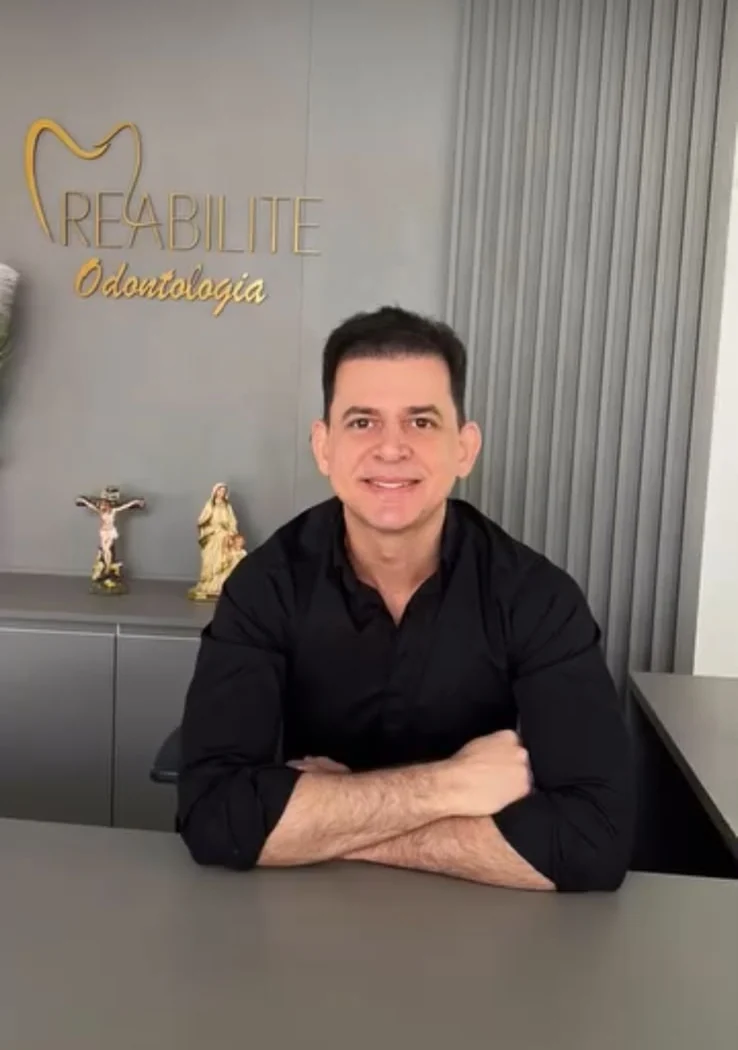 Dr. Jailton na recepção da Reabilite